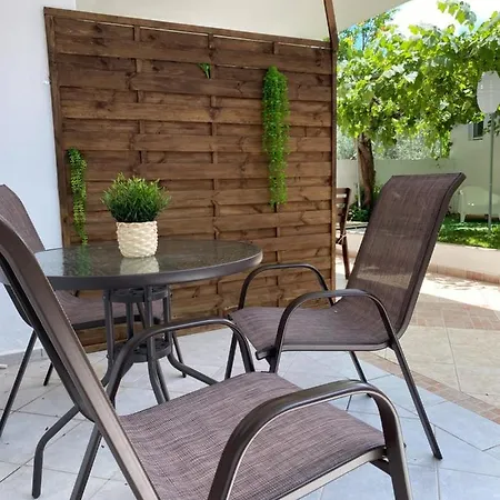 V-suites 2 Apartmán Potos