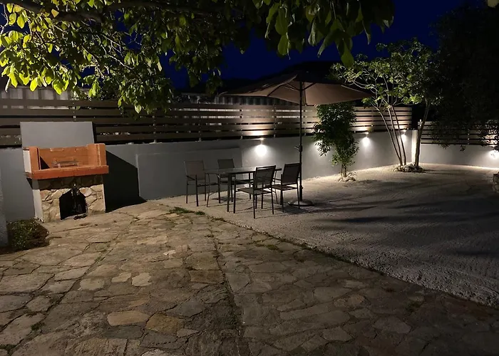V-suites 2 *