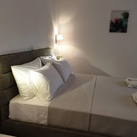 アパート V-suites 2 *