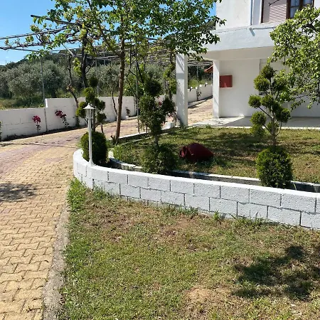 V-suites 2 アパート ポトス